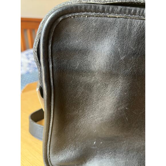 Coach | Vintage Black Leather Camera Shoulder Bag Style 9817 - Picture 9 of 9